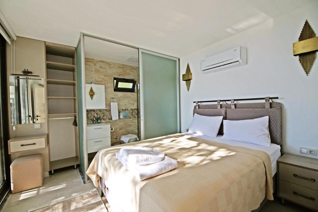 Villa With A Private Heated Pool, Jacuzzi, Overlooking Spectacular Views Of The Sea Kaş Eksteriør billede